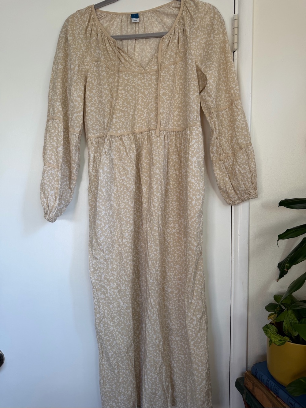 Old Navy Cream Floral Maxi Dress